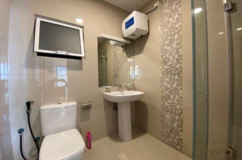 MODERN 3 Bedroom Apartment for SALE in Colombo 5-11