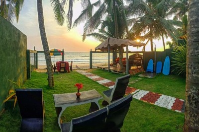Beach front House for sale in Boossa - Galle