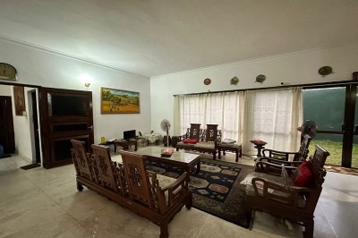 A classic house for sale in Colombo 6