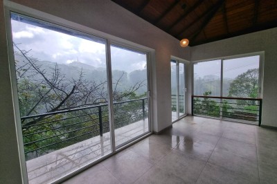 House FOR SALE on the Hills of Hanthana, Kandy I Stunning Views