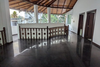 Spacious House for Sale in Templer Road, Mount Lavinia