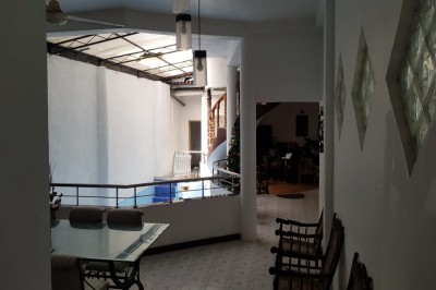 For Sale: Luxurious 8-Bedroom Home with Indoor Pool and Parking for 5 Cars-4