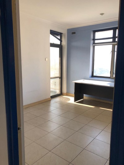 Hyde Park Apartment for Sale-4