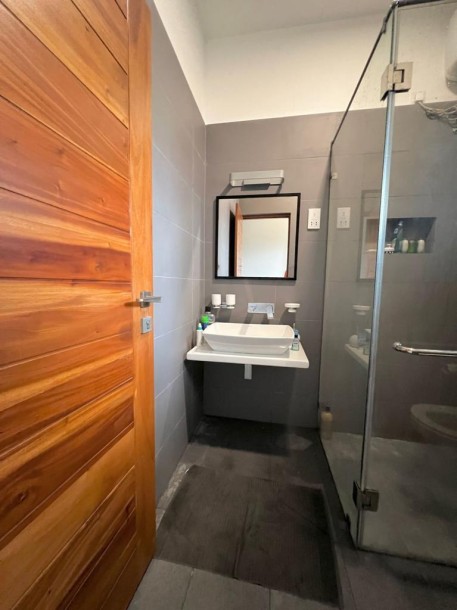 Prime apartment for sale in Colombo 8-6