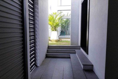 Fully furnished recently built ‘House for Sale’ in a highly residential area in Malabe (“Virginia Residencies”)-9