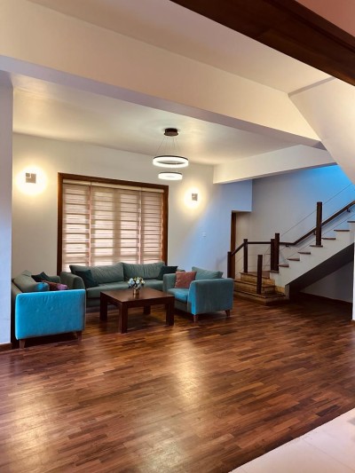 Super Luxury House for Rent in Boralesgamuwa-12