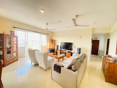 Stunning 3-Bedroom Sea View Apartment in Mount Lavinia
