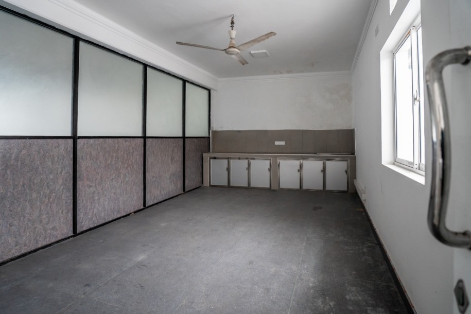 Commercial Building for Sale in Colombo 12-5