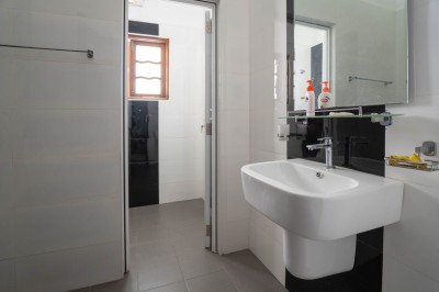 Commercial property for rent in Colombo 3-6