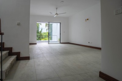 Stunning Golf Villa For Rent in Borella-2
