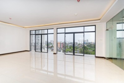 The Verge Penthouse for Sale in Rajagiriya