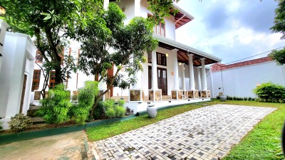 Architectural Design Luxury House for Sale in Heart of Nugegoda