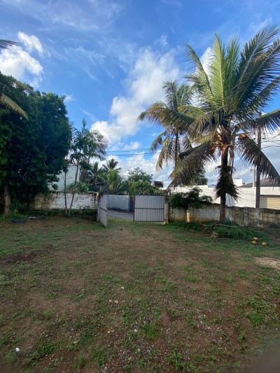 Land for sale with a small house-14