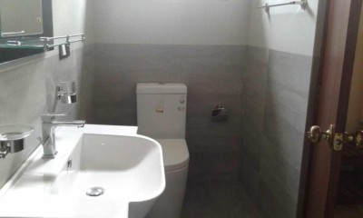 02 storey luxury house in Makuluwa,Galle for sale.-11