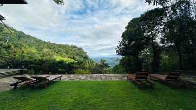 Exclusive 4-Bedroom Estate with Scenic Views and Private Riverfront🌳🏡-10