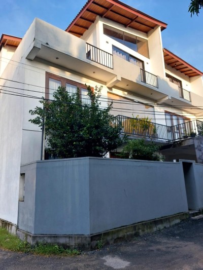 Modern luxury House for sale in dehiwala