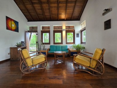 Exquisite Architect-Designed House for sale-5