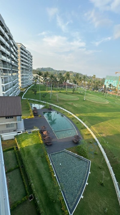 Premier Golf course facing 3 bed apartment deal!