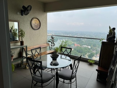 Apartment for immediate sale at fairway elements.