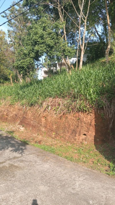 UNLOCK YOUR DREAMS WITH LAND IN HANTHANA, KANDY! 🌟