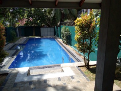 An Elegant House with Pool for Sale-2
