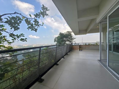 Luxurious 3-Bedroom Apartment for Rent at Clearpoint Residencies, Rajagiriya-14