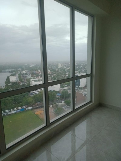 Capital height 3 bed high floor apartment for sale