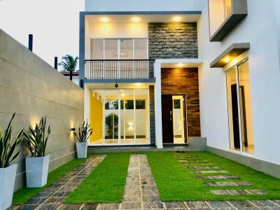 Brand New House for sale in Athurugiriya