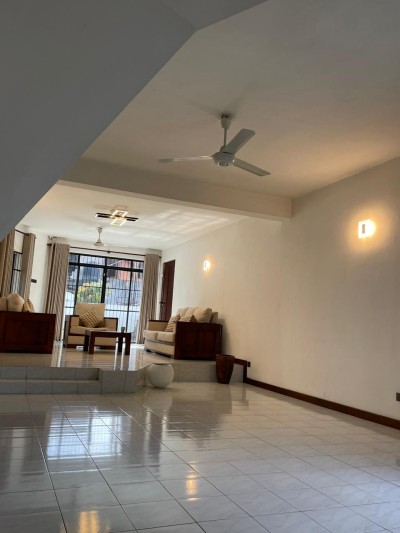 Luxury Villa for Sale or Rent in Ja-Ela – Ideal for Residential or Tourism Ventures-9