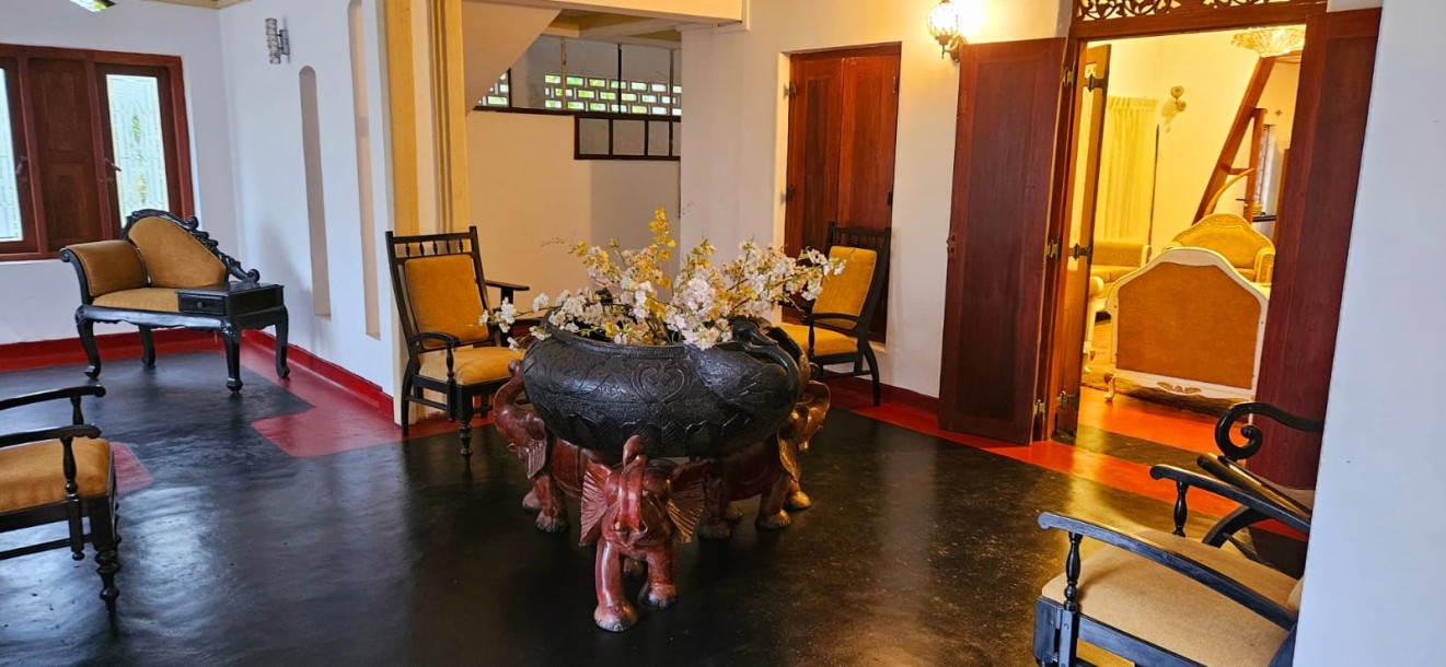 Land for Sale with a colonial house in Kegalle-6