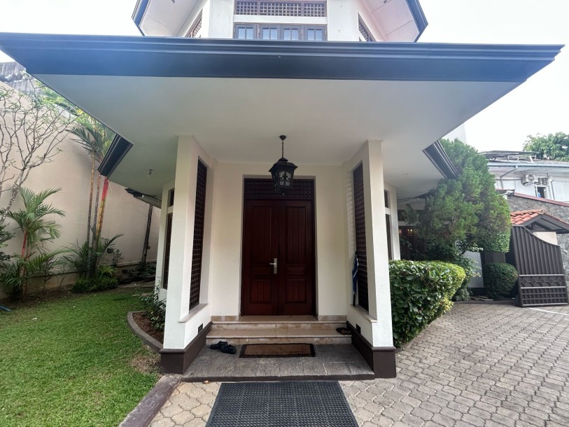 Spacious House for Sale in Colombo 07-1