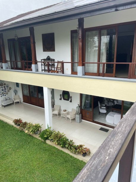 Modern house for sale in Col 6-1