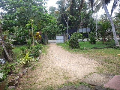 Land with old house for sale in Tangalle-4