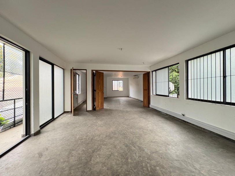 Commercial House for Rent in Colombo 7-1