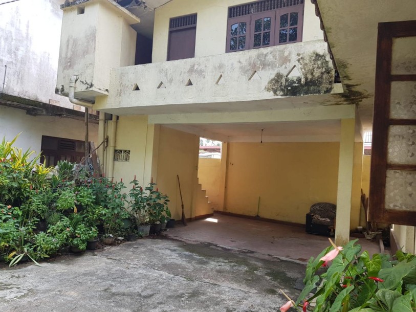 Land value House for Sale in Boralesgamuwa-1