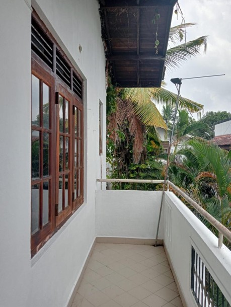 House for sale in Thalawathugoda-8
