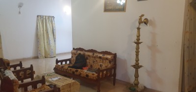 Spacious 6-Room House for Sale in Dompe-3