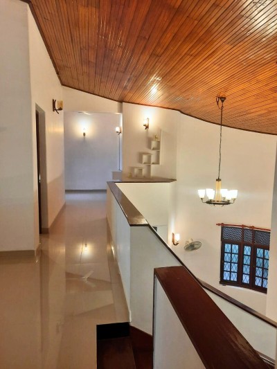 Elegant House for rent at Nawala Koswatte-7