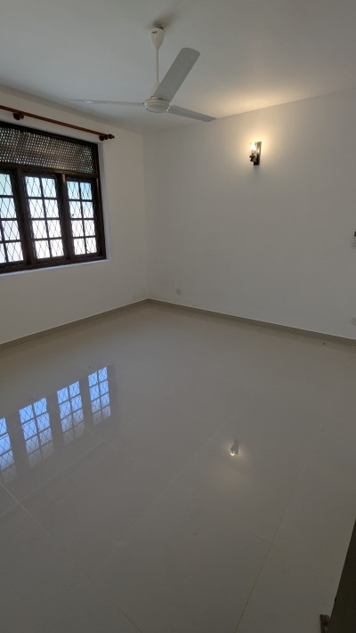 Elegant House for rent at Nawala Koswatte-4