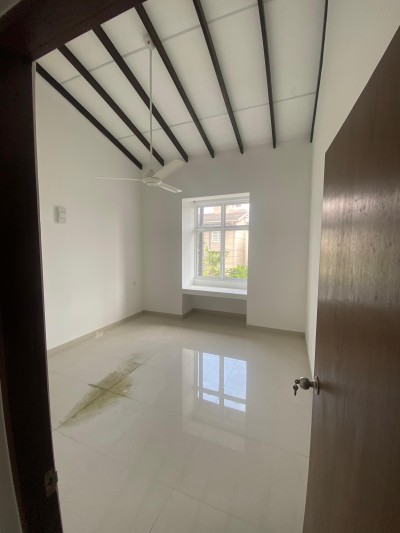 Brand new 3 bedroom apartment for sale in  Thalawathugoda | 42 million-2