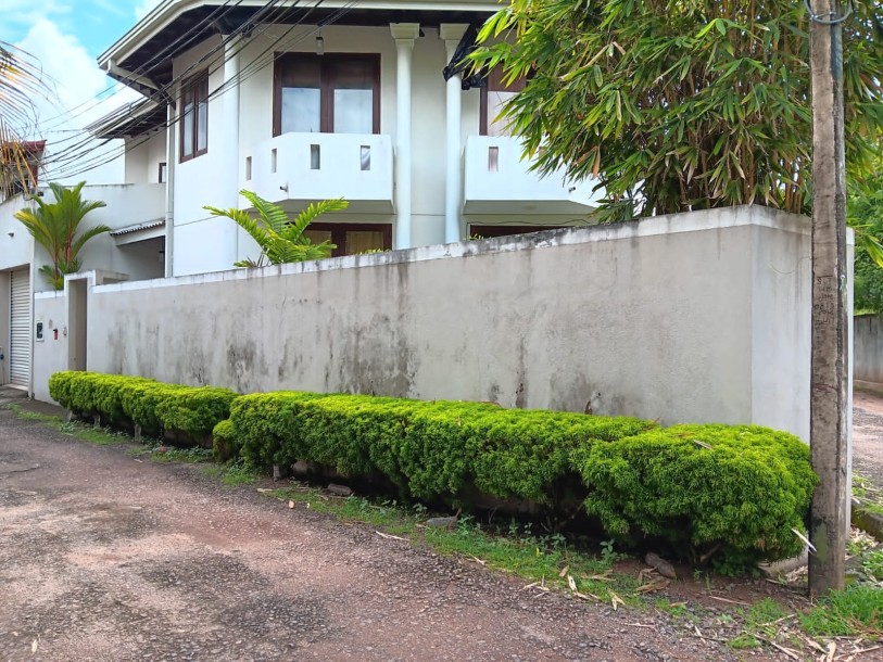 Spacious 5 Bedroom Two-Story House for Sale in Pannipitiya | 55 Million-1