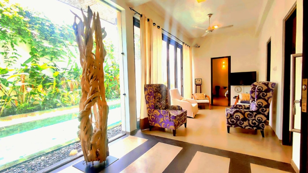 House with a Pool for Rent in Colombo 5-3