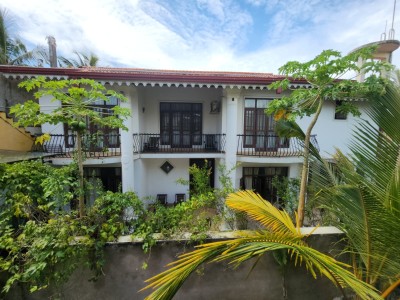 Large House for Sale at  Uswetakiyawa