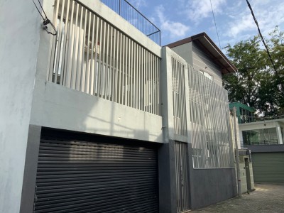 🏠 Modern 3-Storey Architectural Home for Sale – Borelasgamuwa-6