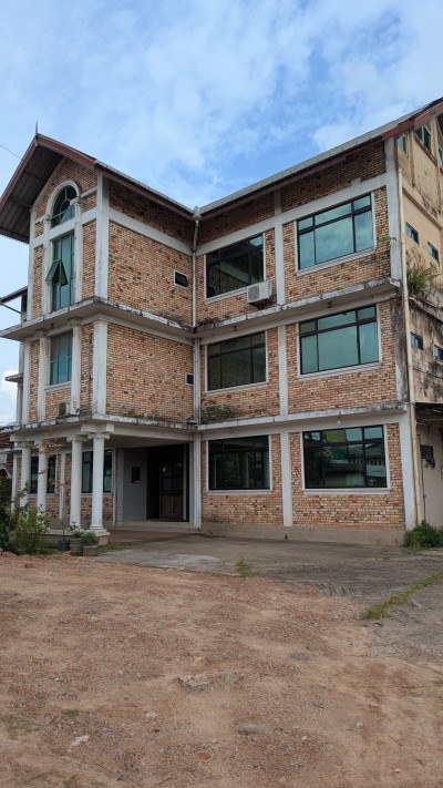 Large Commercial Space for Rent @ Ambatale