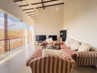 House with a Pool for Rent in Colombo 5-7