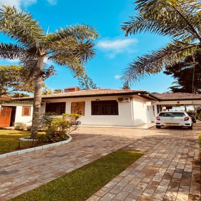 Lake front Villa for Sale in Aluthgama