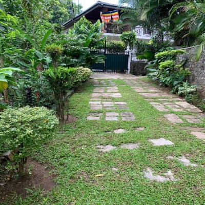 Land with Residence for Quick Sale – Watapuluwa Housing Scheme, Kandy-3