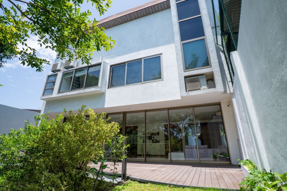 Prestigious 4 Bedroom House in Colombo 06 | LKR 250 Million-1