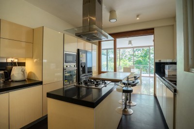 Prestigious 4 Bedroom House in Colombo 06 | LKR 250 Million-16
